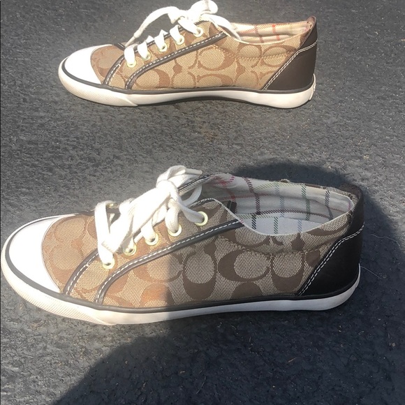 Coach Barrett - Picture 6 of 7